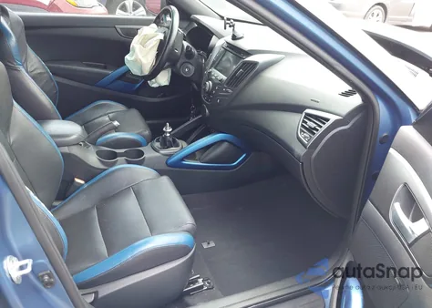 2016 Hyundai Veloster Turbo z USA, uszkodzony, nr VIN KMHTC6AE2GU251621